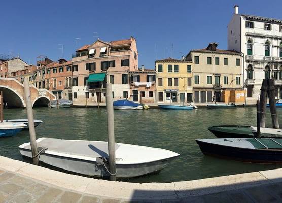 Princess Guest House Canal View 1