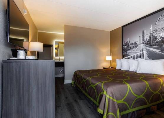 Super 8 by Wyndham Rockford South 1