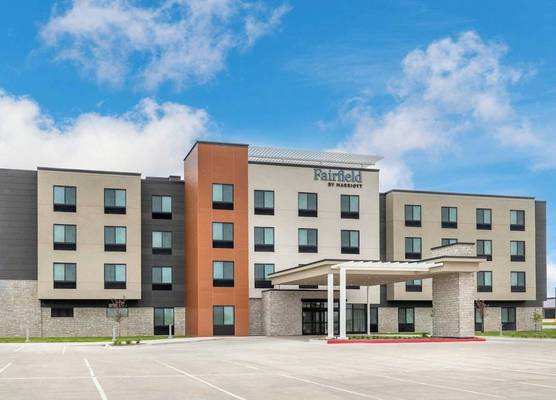 Fairfield by Marriott Inn & Suites Norwalk Des Moines 1