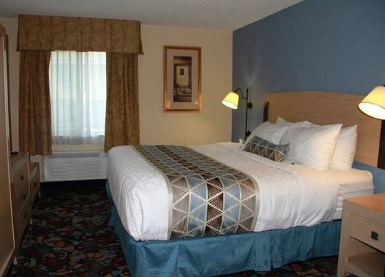 Baymont by Wyndham Stevens Point 1