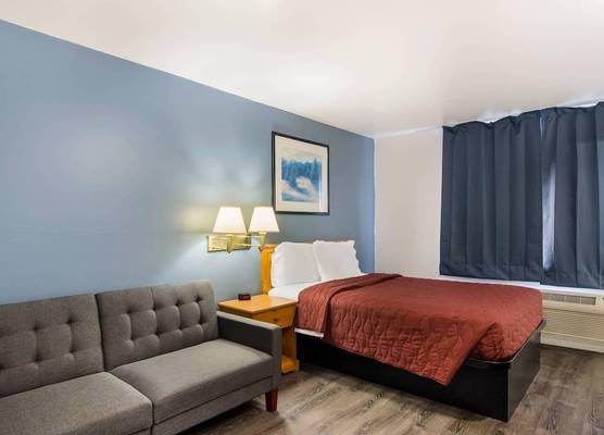 Rodeway Inn & Suites Sidney Historic Downtown I-80 1
