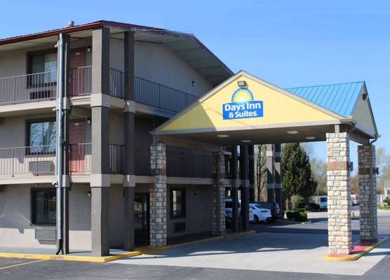 Days Inn & Suites by Wyndham Springfield on I-44 1