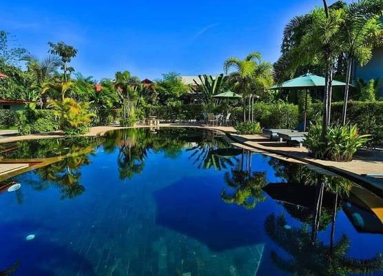 The Garden Park by Lucky Courtyard 1