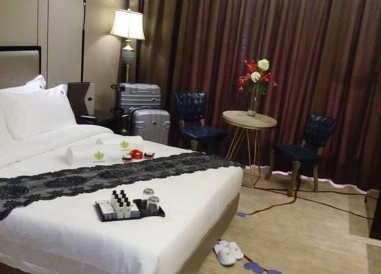 Lotus Blu Hotel 1
