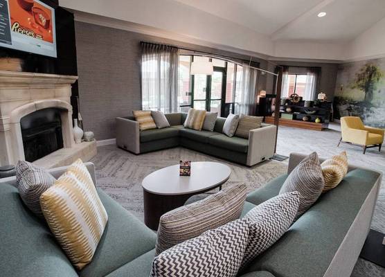 Courtyard by Marriott Hickory 1