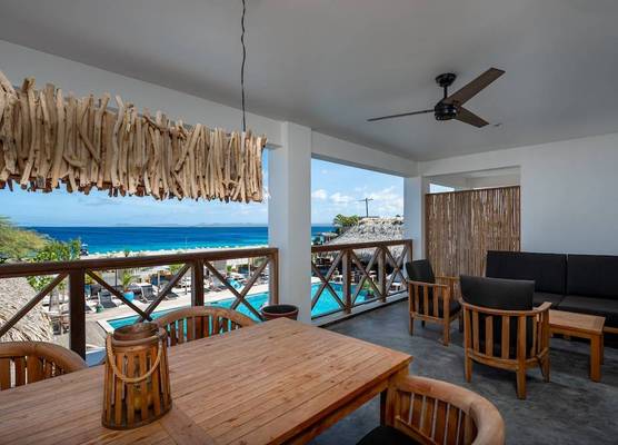 Bloozz resort Bonaire 1