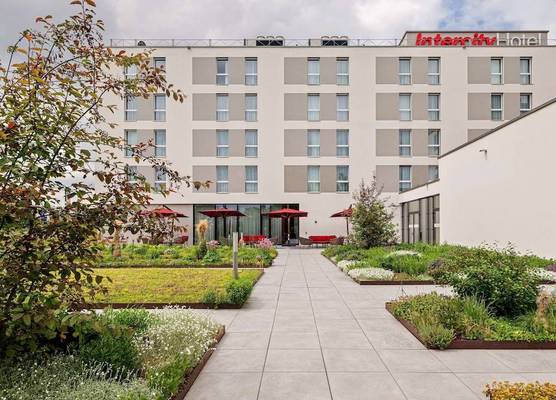 IntercityHotel Zürich Airport 1