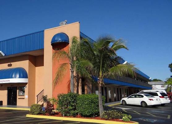 Magnuson Hotel Bradenton 1
