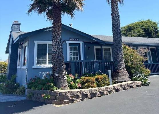 The Monterey Fireplace Inn 1