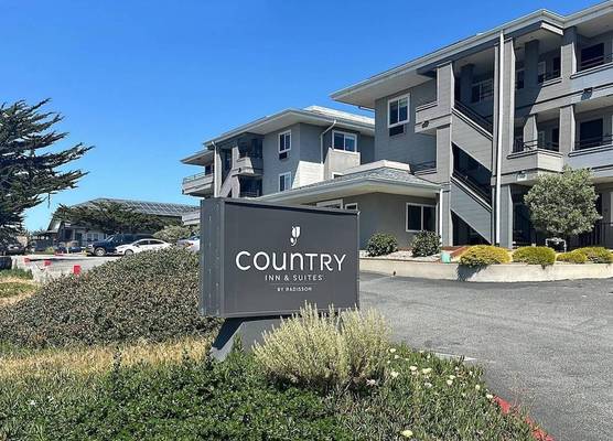 Country Inn & Suites by Radisson, Monterey Beachfront-Marina, CA 1