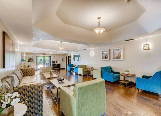 Orangewood Inn & Suites Midtown 1