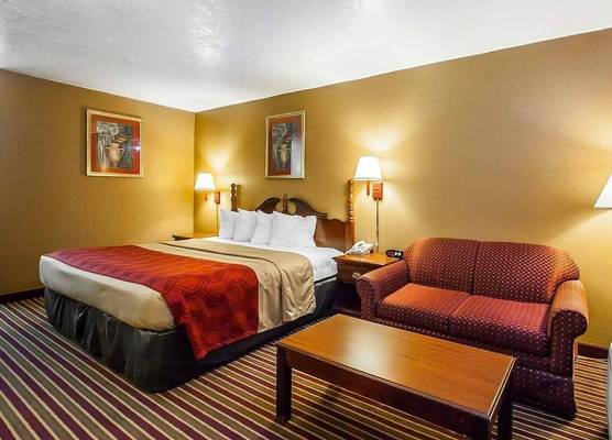 Econo Lodge Dyersburg I-155 1
