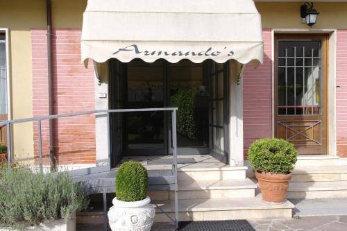 Hotel Armando' s 1