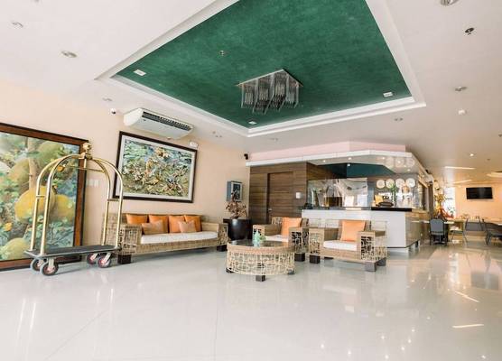 Allure Hotel & Suites 1