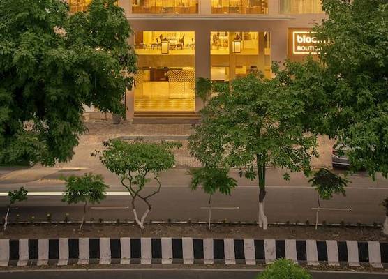 Bloom Boutique l Ranjit Avenue 1