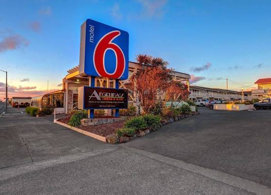 Motel 6 Fort Bragg, CA 1