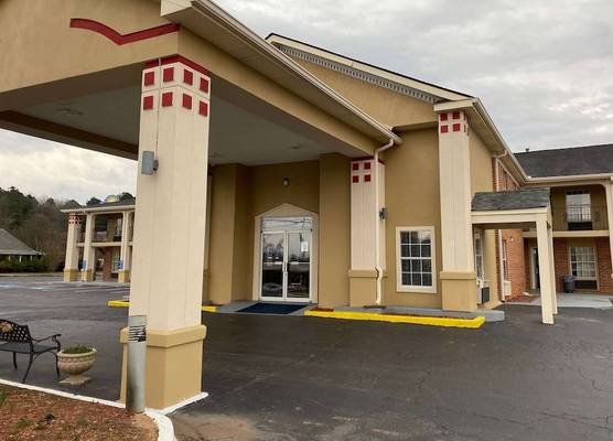 Super 8 by Wyndham Covington 1