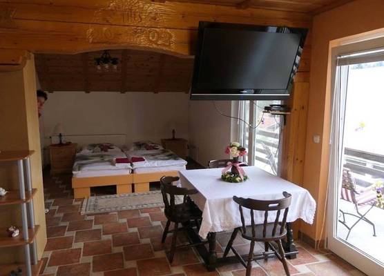 Apartments and rooms Brunko 1