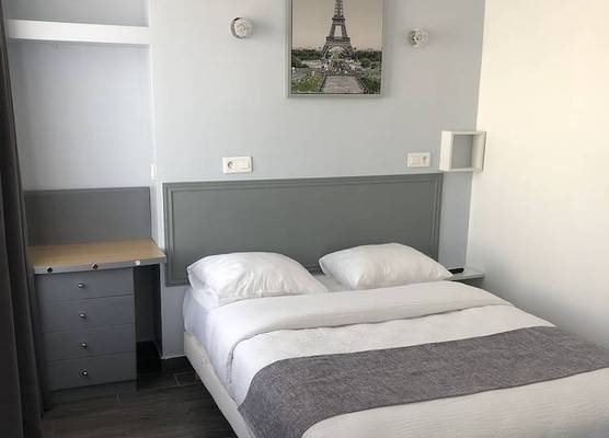Hôtel Clauzel Paris 1
