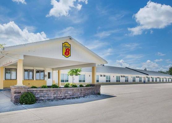 Super 8 by Wyndham Williams 1