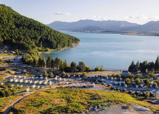 Lakes Edge Holiday Park 1