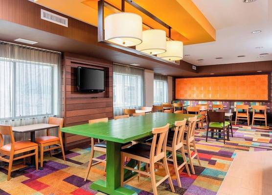 Fairfield Inn & Suites Lincoln 1