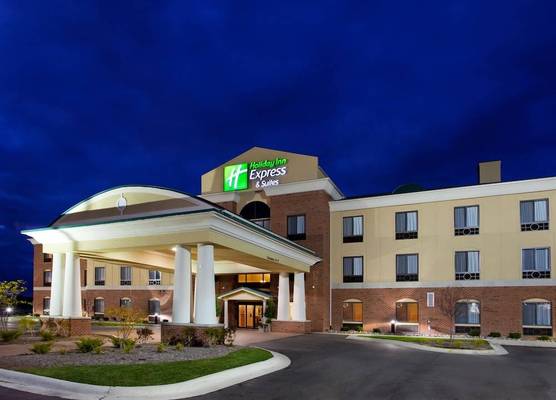 Holiday Inn Express & Suites BAY CITY by IHG 1