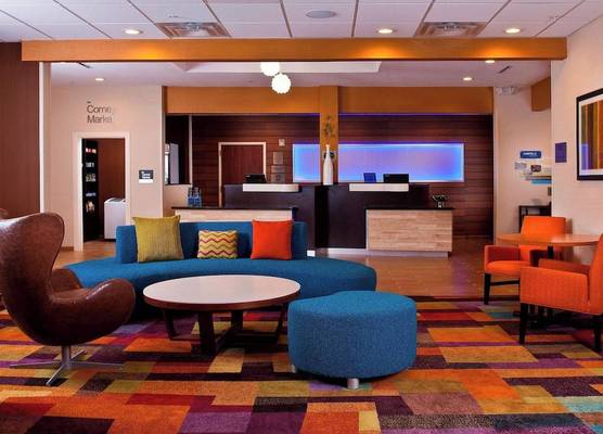 Fairfield Inn & Suites Houston Hobby Airport 1