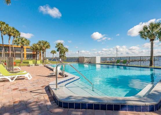 Quality Inn and Suites Palatka Riverfront 1