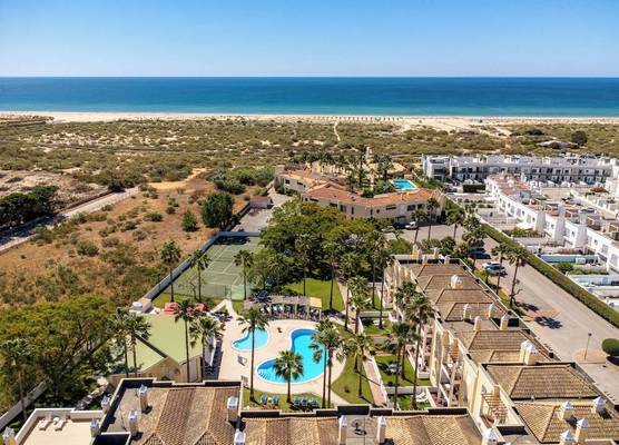Praia da Lota Beachfront Resort - Hotel & Apartments 1