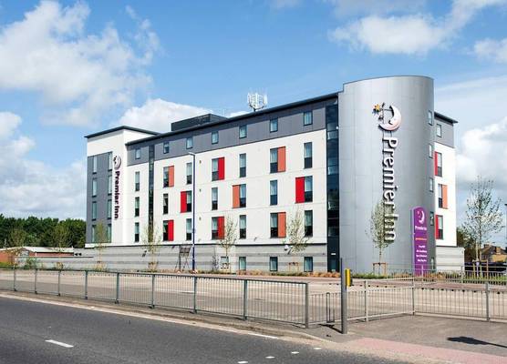 Premier Inn Chatham/Gillingham - Vic Pier 1