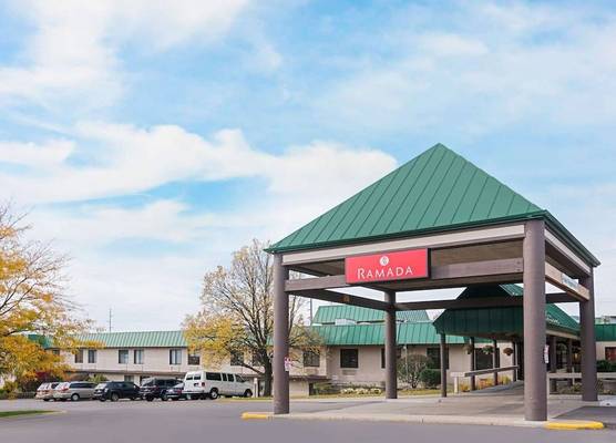 Ramada by Wyndham Plymouth Hotel & Conference Center 1