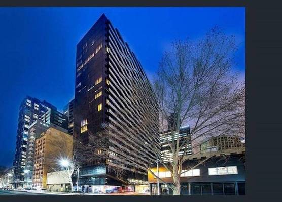 Aura on Flinders Serviced Apartments 1