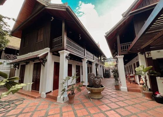 khong kham Hotel 1