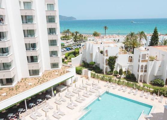 Hipotels Bahía Grande Aparthotel 1
