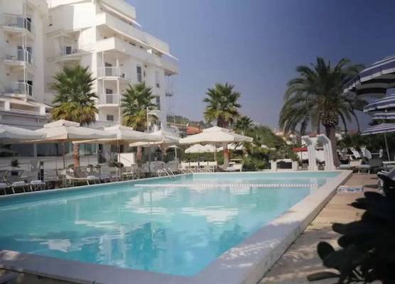 Abruzzo Marina Hotel - Family & Beach Resort 1