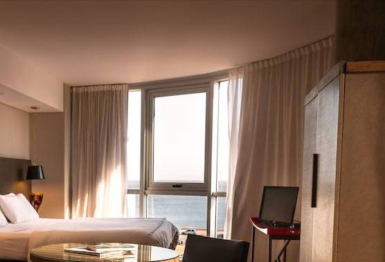 AXSUR Design Hotel 1