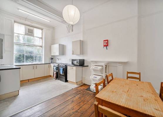 No 3 Georgian Shared House - By Clifton Short Lets 1