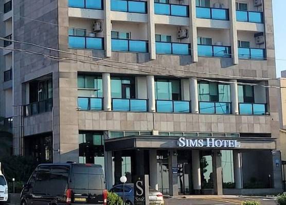 Sims Hotel 1