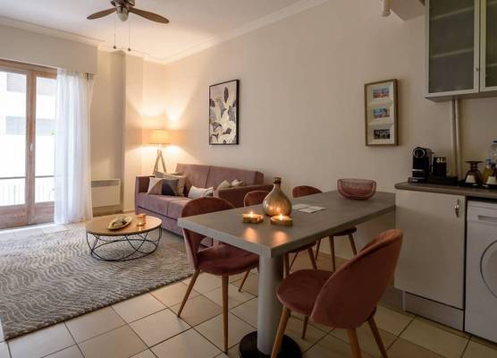 Acropolis Exclusive Studio 1