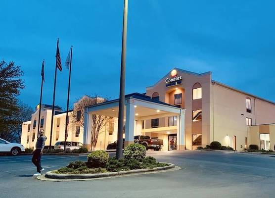 Comfort Inn & Suites Morganton South 1