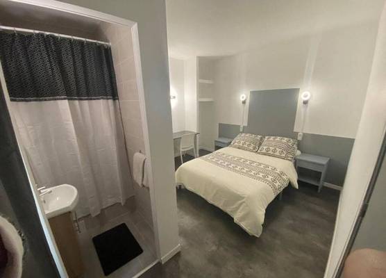 Hotel Le Parisien 1