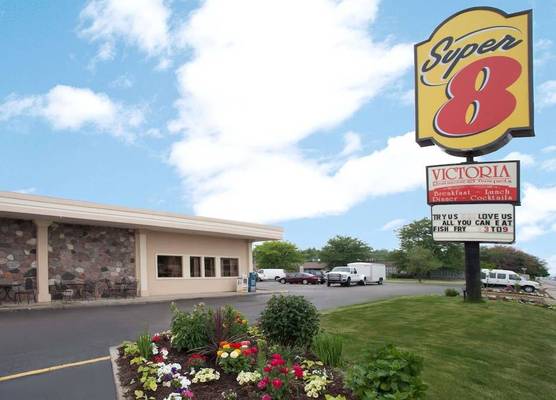 Super 8 by Wyndham Chicago Northlake O'Hare South 1