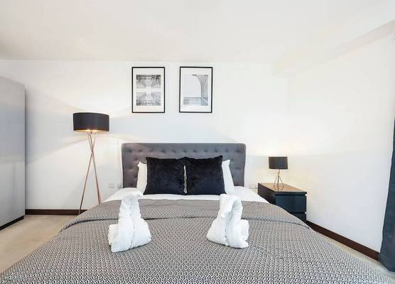 Modern Apartment w/ Balcony by MSS 1