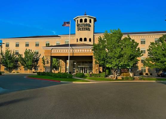 Oxford Suites Boise 1
