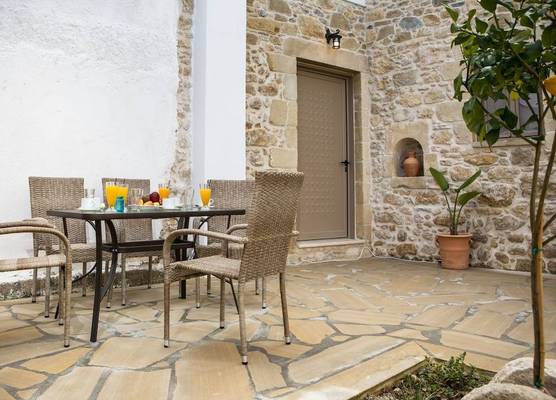 Agarathos Deluxe Homes In the Heart of Kaliviani Near Balos 1