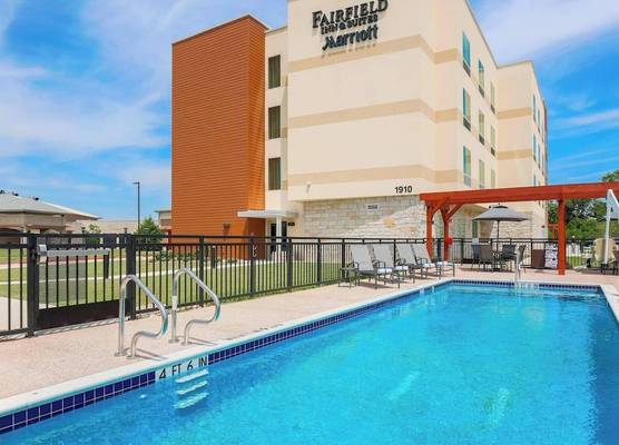 Fairfield Inn & Suites by Marriott Decatur at Decatur Conference Center 1