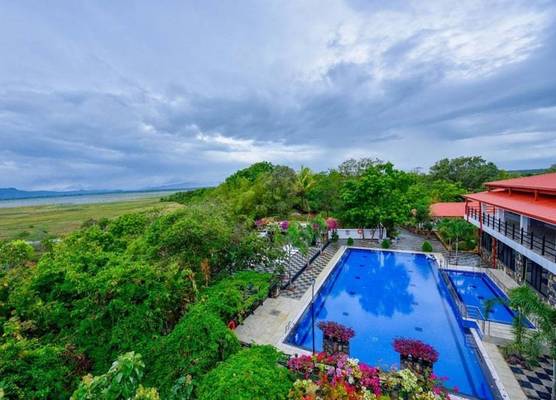 Centauria Wild Resort 1