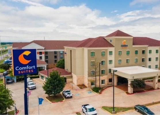 Comfort Suites Lawton Near Fort Sill 1
