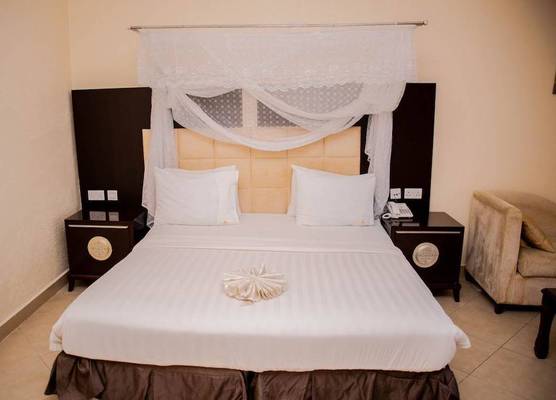 LANDMARK BEACH RESORT 1